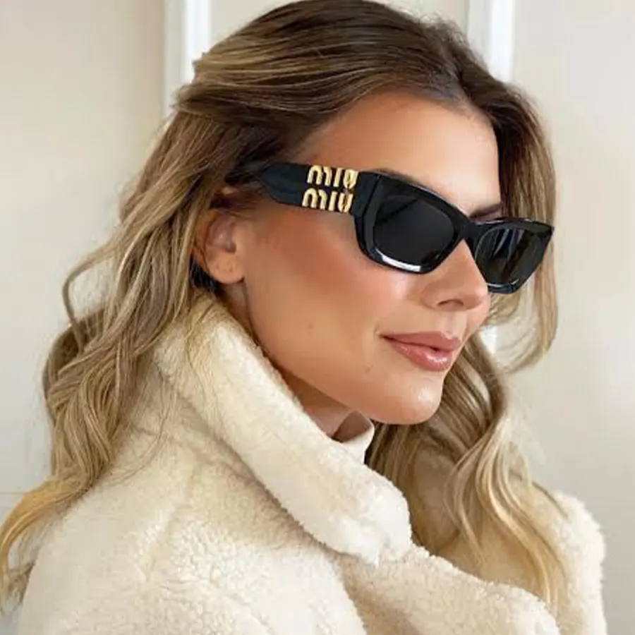 Miu Miu güneş gözlüğü