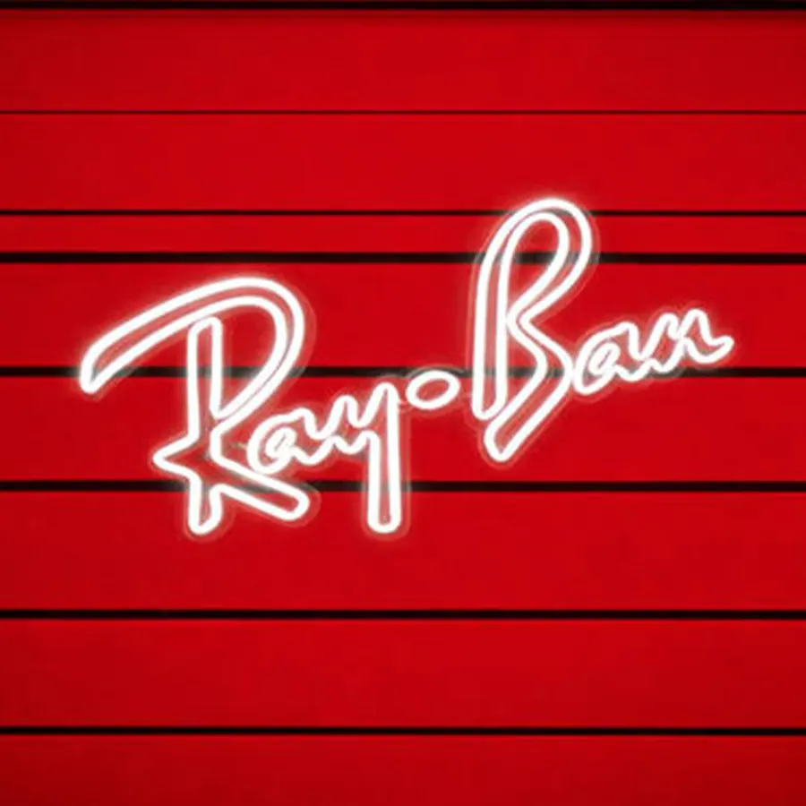 Ray-Ban güneş gözlüğü